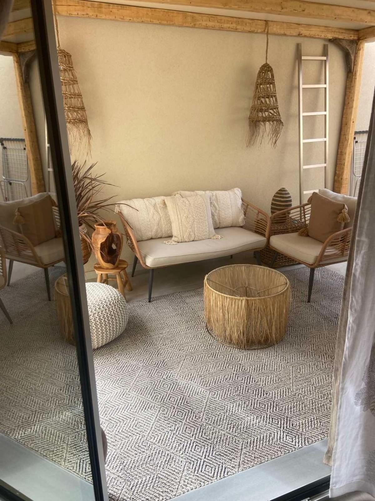 Appartamento Linari Bohemian Living Kávallos Esterno foto